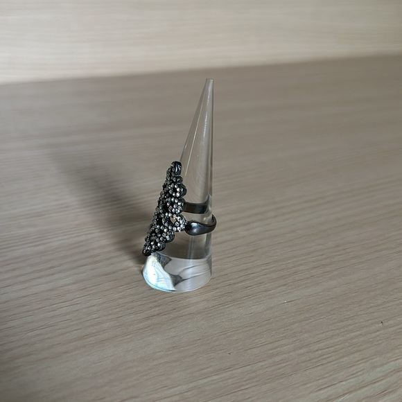 Express Ring Size 8 - Picture 2 of 10